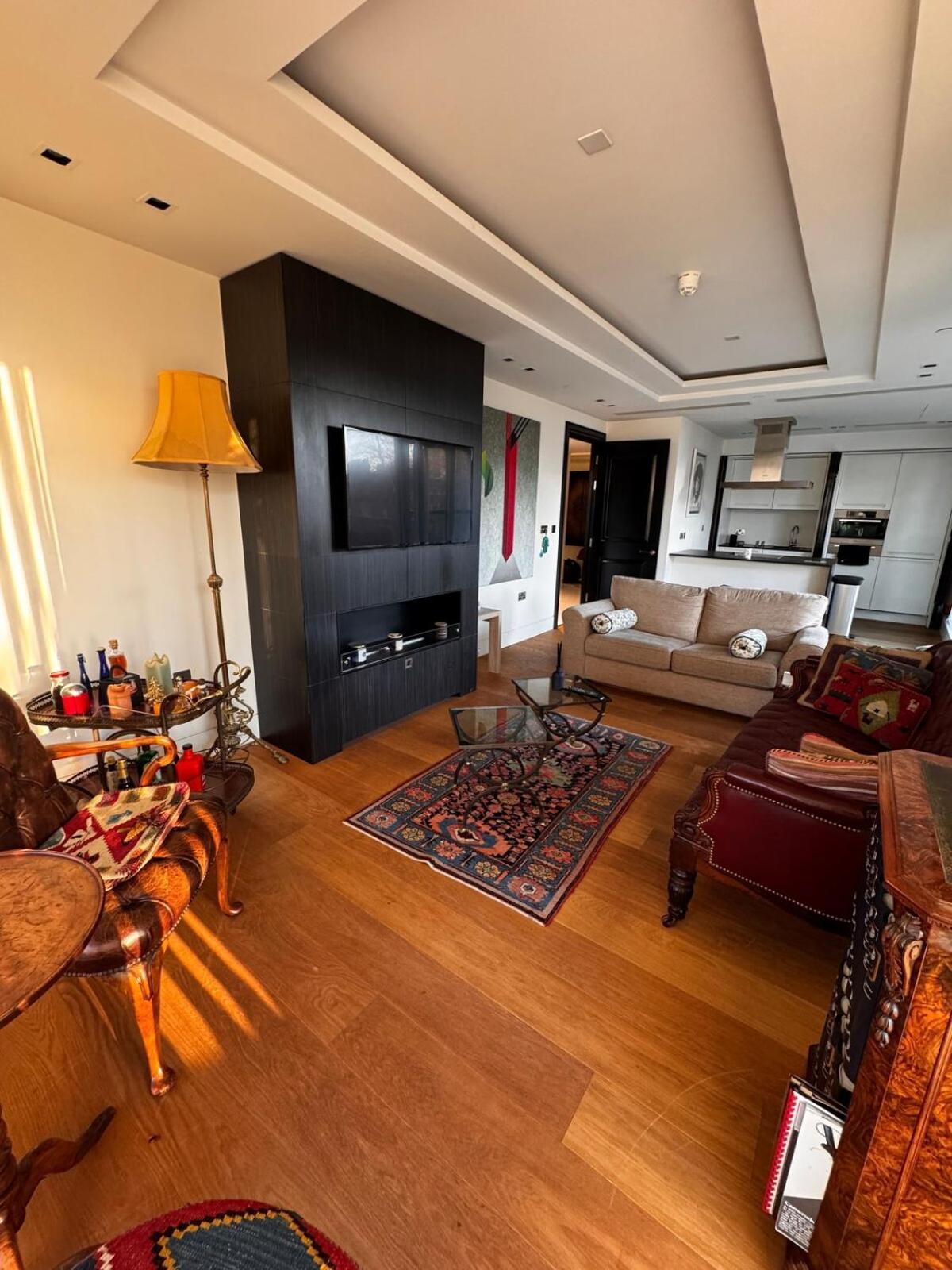 Modern 1 Bedroom Luxury Apartamento *